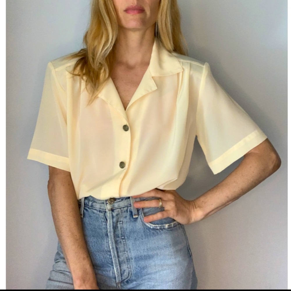 Vintage Pale Yellow Button-Down Pleated Blouse - image 1